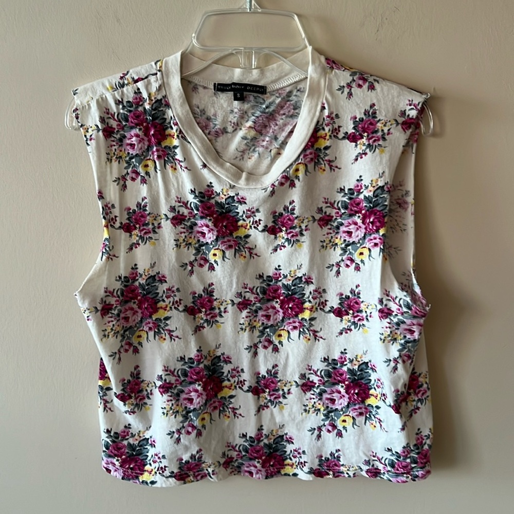 Truly Madly Deeply Cropped Floral Top